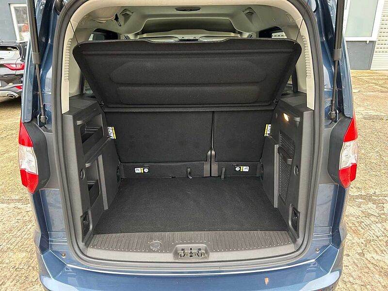 Ford Tourneo Courier 1,0 Eco Boost Titanium AHK